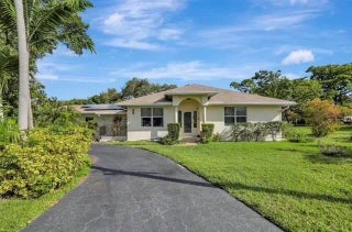 Photo of Listing #F10541107