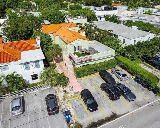 2822 Pine Tree Drive, Miami Beach