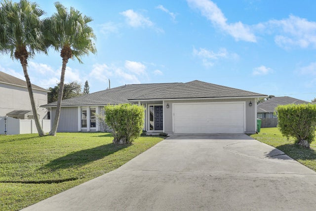 Photo of Listing #R11148009