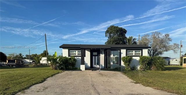 2 of 21 - 415 Se 4th Street, South Bay, FL