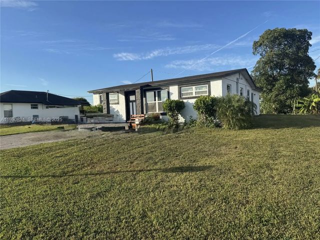 3 of 21 - 415 Se 4th Street, South Bay, FL