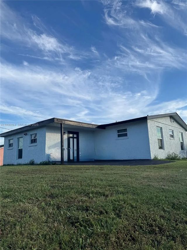 5 of 21 - 415 Se 4th Street, South Bay, FL
