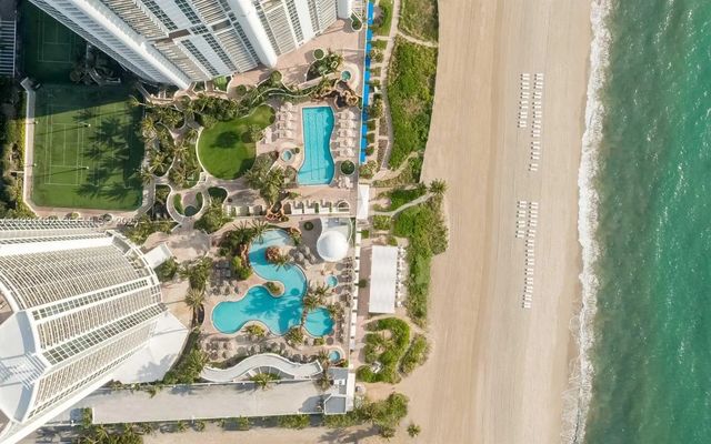 3 of 35 - 18001 Collins Avenue #2101, Sunny Isles Beach, FL