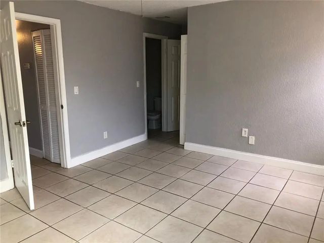 4 of 10 - 1801 Bayberry Drive #1801, Pembroke Pines, FL
