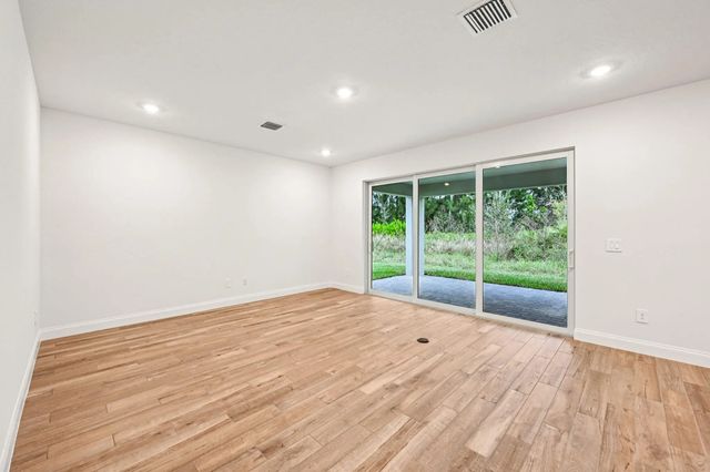 5 of 35 - 5629 Hampton Park Circle, Vero Beach, FL