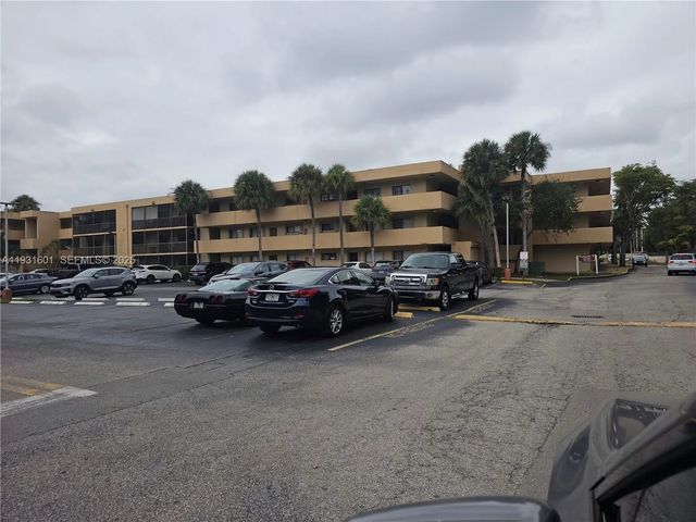 8415 Sw 107th Avenue #116w, Miami