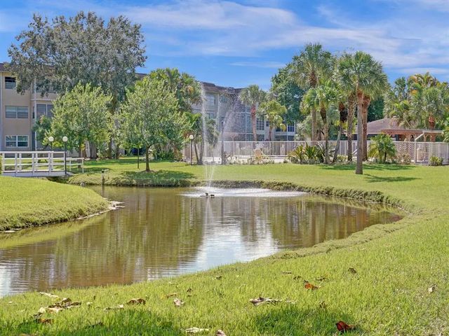 5041 W Oakland Park Boulevard #111, Lauderdale Lakes