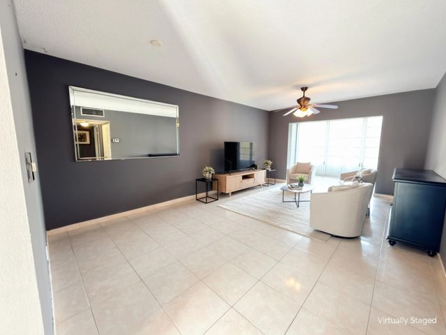 2 of 16 - 5041 W Oakland Park Boulevard #111, Lauderdale Lakes, FL