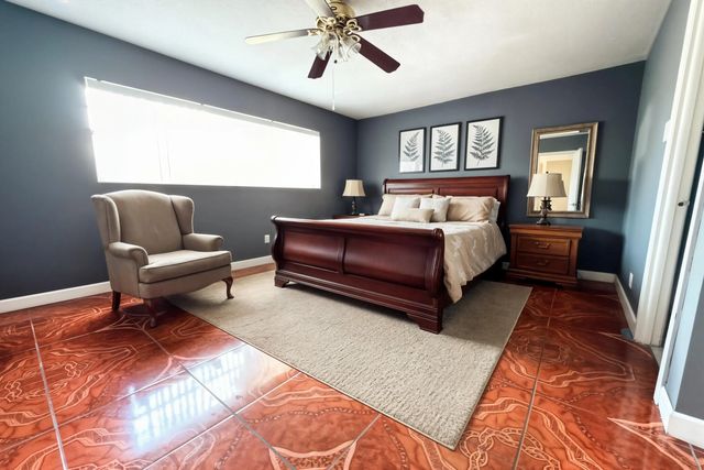 4 of 16 - 5041 W Oakland Park Boulevard #111, Lauderdale Lakes, FL