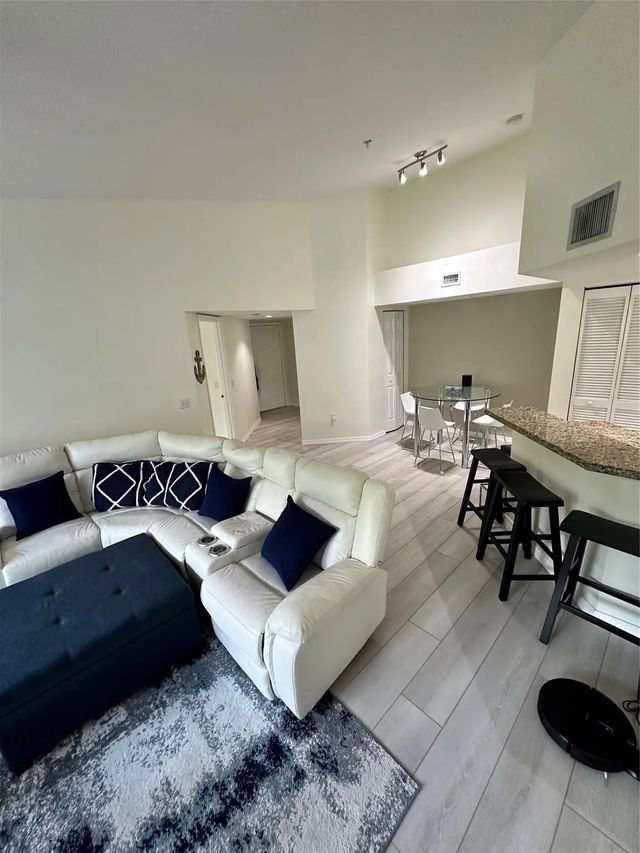 2 of 9 - 2131 Se 10th Avenue #1120, Fort Lauderdale, FL