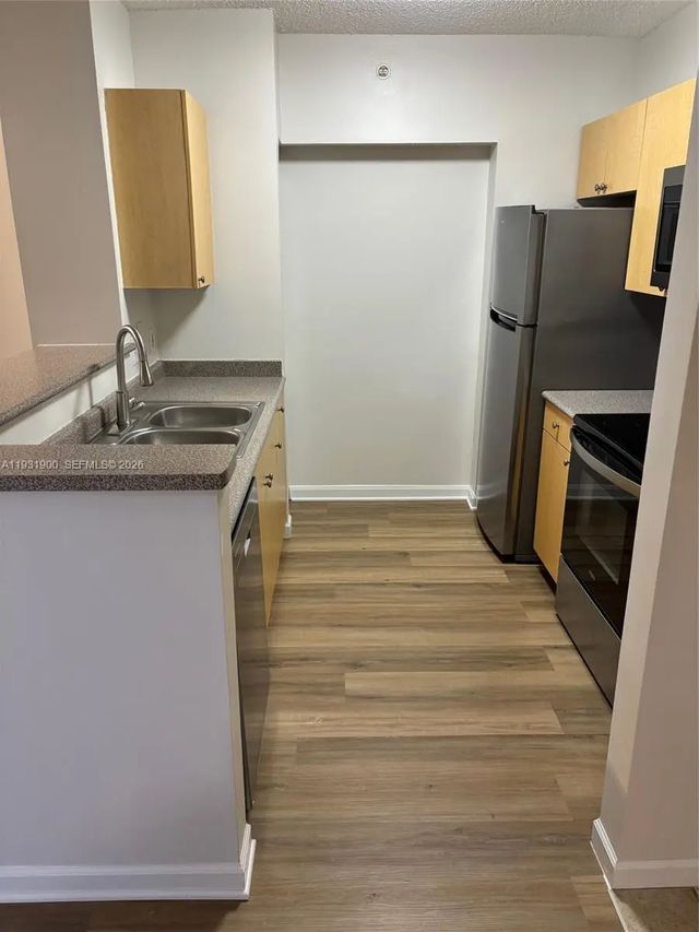 4 of 21 - 1919 Van Buren Street #219a, Hollywood, FL