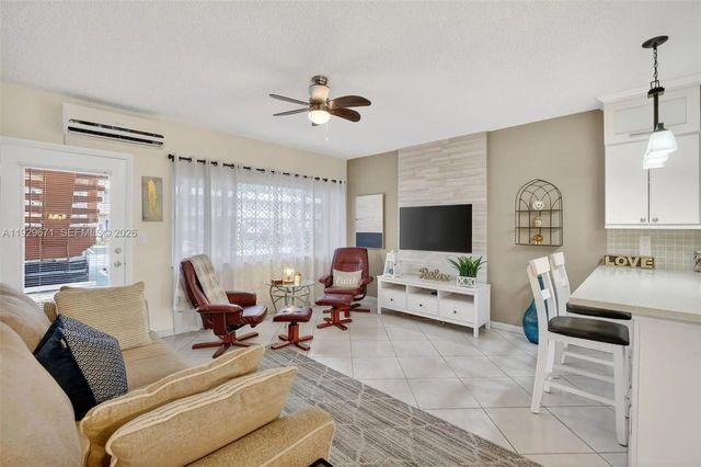 5 of 39 - 800 Sw 10th Terrace #4t, Hallandale Beach, FL