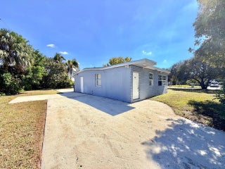 Photo of Listing #F10541359