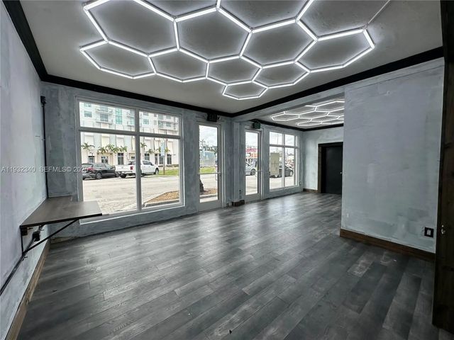 5 of 12 - 111 S 21 Avenue, Hollywood, FL