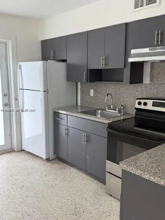 4 of 13 - 67 Nw 34th Street, Miami, FL
