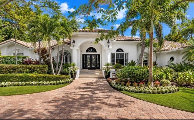 2 of 56 - 11825 S Mitchell Manor Circle, Pinecrest, FL