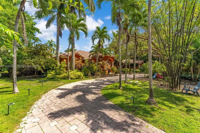 5 of 56 - 11825 S Mitchell Manor Circle, Pinecrest, FL
