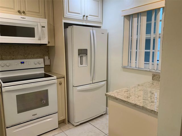 5 of 26 - 9460 Poinciana Place #203, Davie, FL