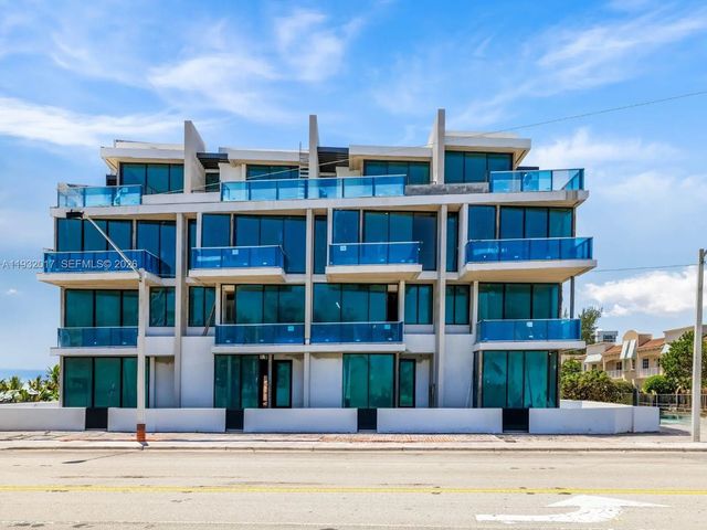 4 of 48 - 493 N Ocean Boulevard #3, Pompano Beach, FL