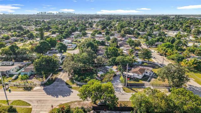 1860 Nw 127th Street, Miami