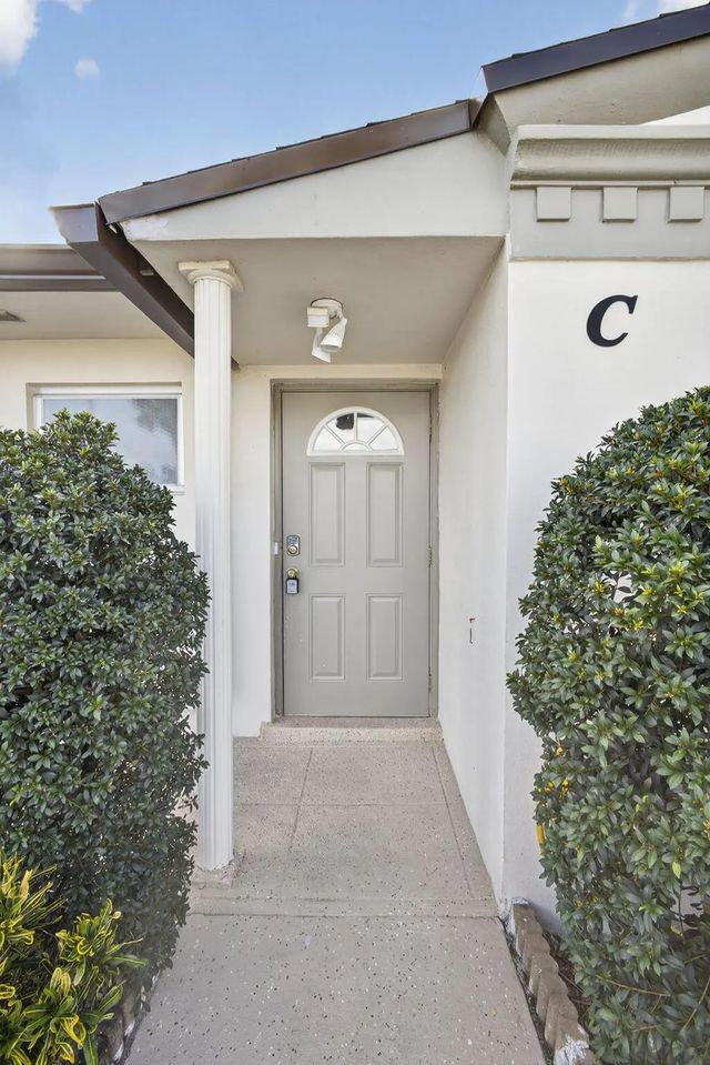 4 of 31 - 2833 Crosley Drive W #c, West Palm Beach, FL