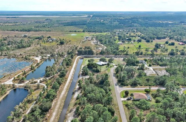 3 of 33 - 1261 Naples Avenue S, Fort Myers, FL