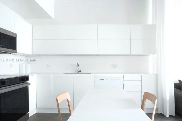 4 of 55 - 133 Ne 2nd Avenue #1608, Miami, FL