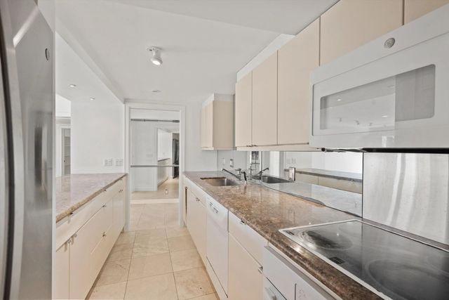 2 of 25 - 369 S Lake Drive #2e, Palm Beach, FL
