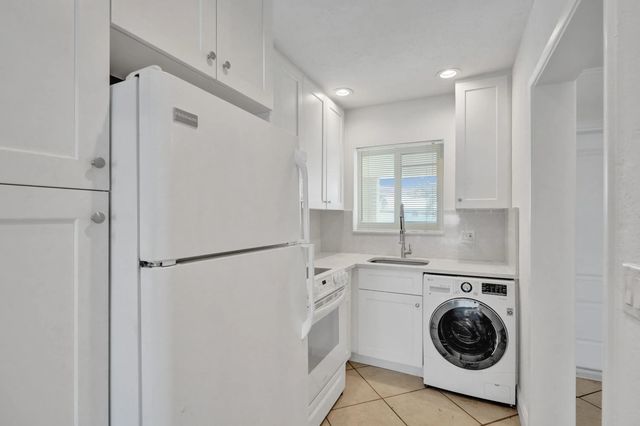 5 of 25 - 2311 Ne 36th Street #2f, Lighthouse Point, FL