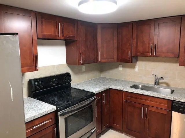 7300 Nw 17th Street #201, Plantation