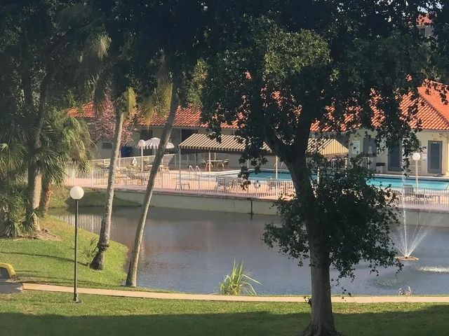 1800 Sw 81st Avenue #1304, North Lauderdale