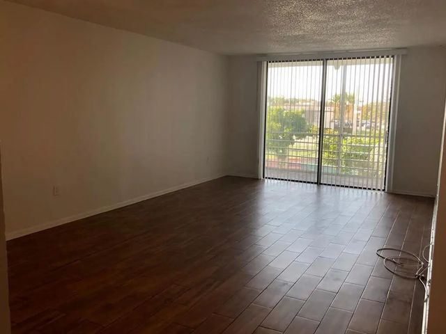 3 of 9 - 1800 Sw 81st Avenue #1304, North Lauderdale, FL