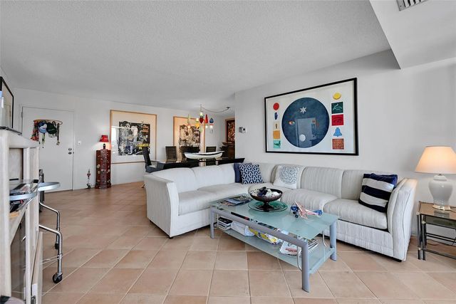 3 of 47 - 2841 N Ocean Boulevard #1809, Fort Lauderdale, FL