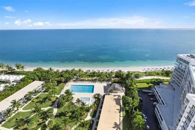 4 of 32 - 881 Ocean Drive #20a, Key Biscayne, FL