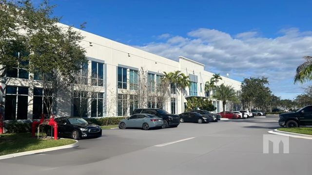 2000 Nw 150th Avenue #1102, 1105-1 & 1105-2, Pembroke Pines