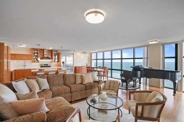 6423 Collins Avenue #1005, Miami Beach