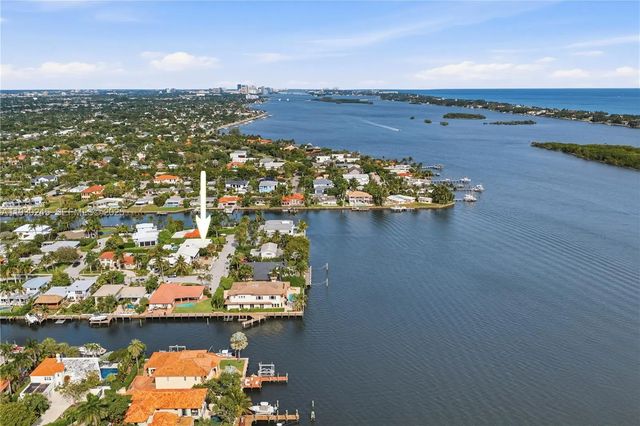 5 of 44 - 2607 Holy Cross Lane, Lake Worth, FL