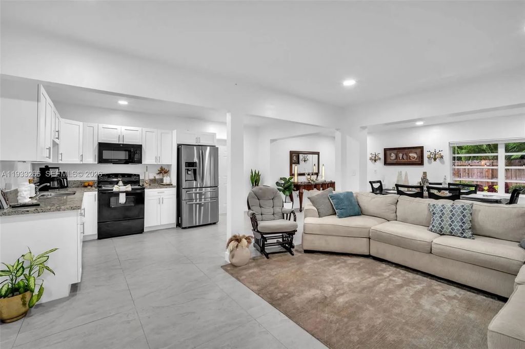 14140 Ne 10th Avenue, North Miami