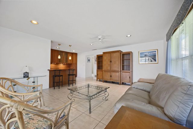 5 of 27 - 275 High Point Court #d, Boynton Beach, FL