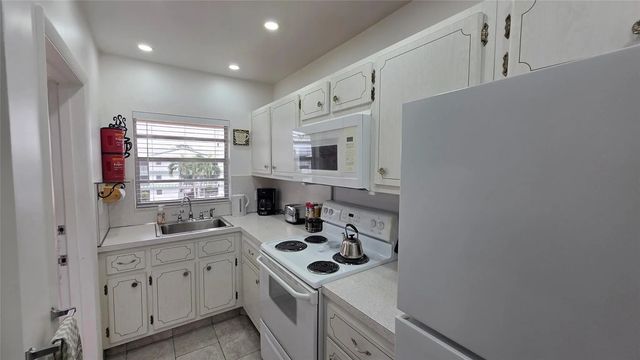 2 of 23 - 5300 Washington Street #l338, Hollywood, FL