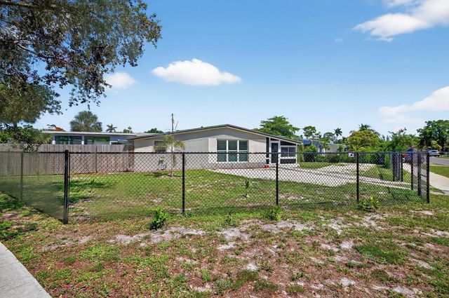 3 of 58 - 300 Sw 25th Avenue, Fort Lauderdale, FL