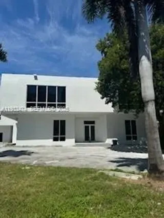 3621 Ne Miami Court, Miami