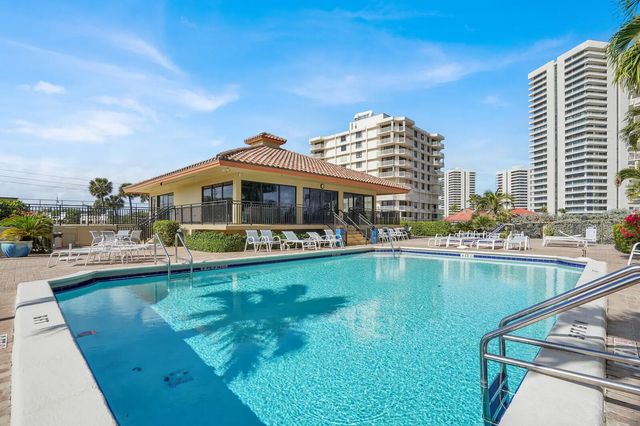5 of 49 - 5460 N Ocean Drive #1d, Singer Island, FL