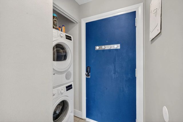 4 of 27 - 1531 Se 15th #6, Fort Lauderdale, FL