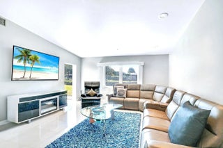 Photo of Listing #R11148990