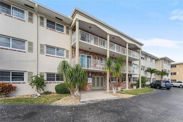 2 of 52 - 743 N Riverside Drive #5c, Pompano Beach, FL