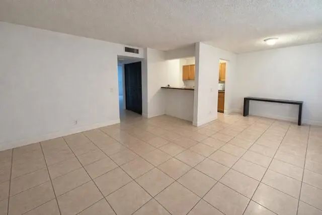 3 of 6 - 416 Meadows Circle, Boynton Beach, FL