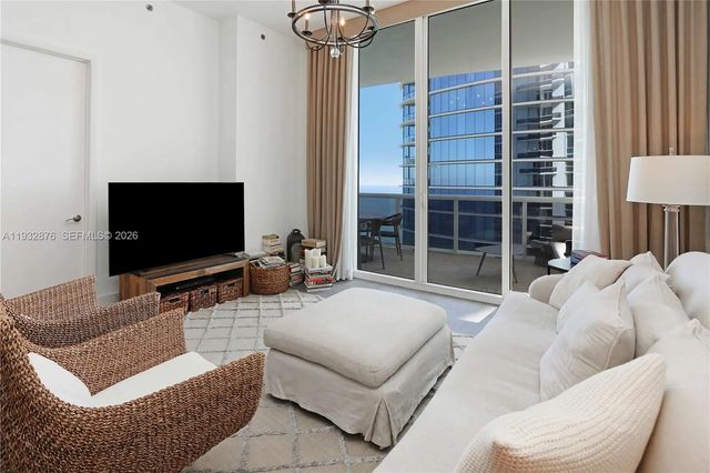 5 of 49 - 15811 Collins Avenue #3702, Sunny Isles Beach, FL
