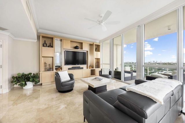 3 of 32 - 111 Se 8th Avenue #ph-1701, Fort Lauderdale, FL