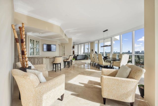 5 of 32 - 111 Se 8th Avenue #ph-1701, Fort Lauderdale, FL
